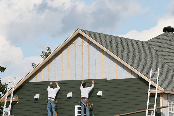 Professional Siding Contractor technician working in Marlboro, NJ